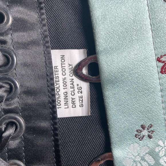 Isabella Corsetry 26” - Picture 2 of 4